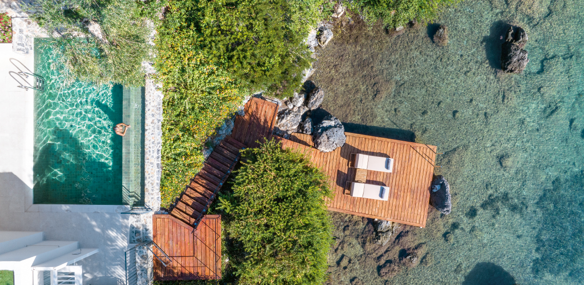 05-two-bedroom-villa-waterfront-private-pool-turquoise-sea-corfu-island
